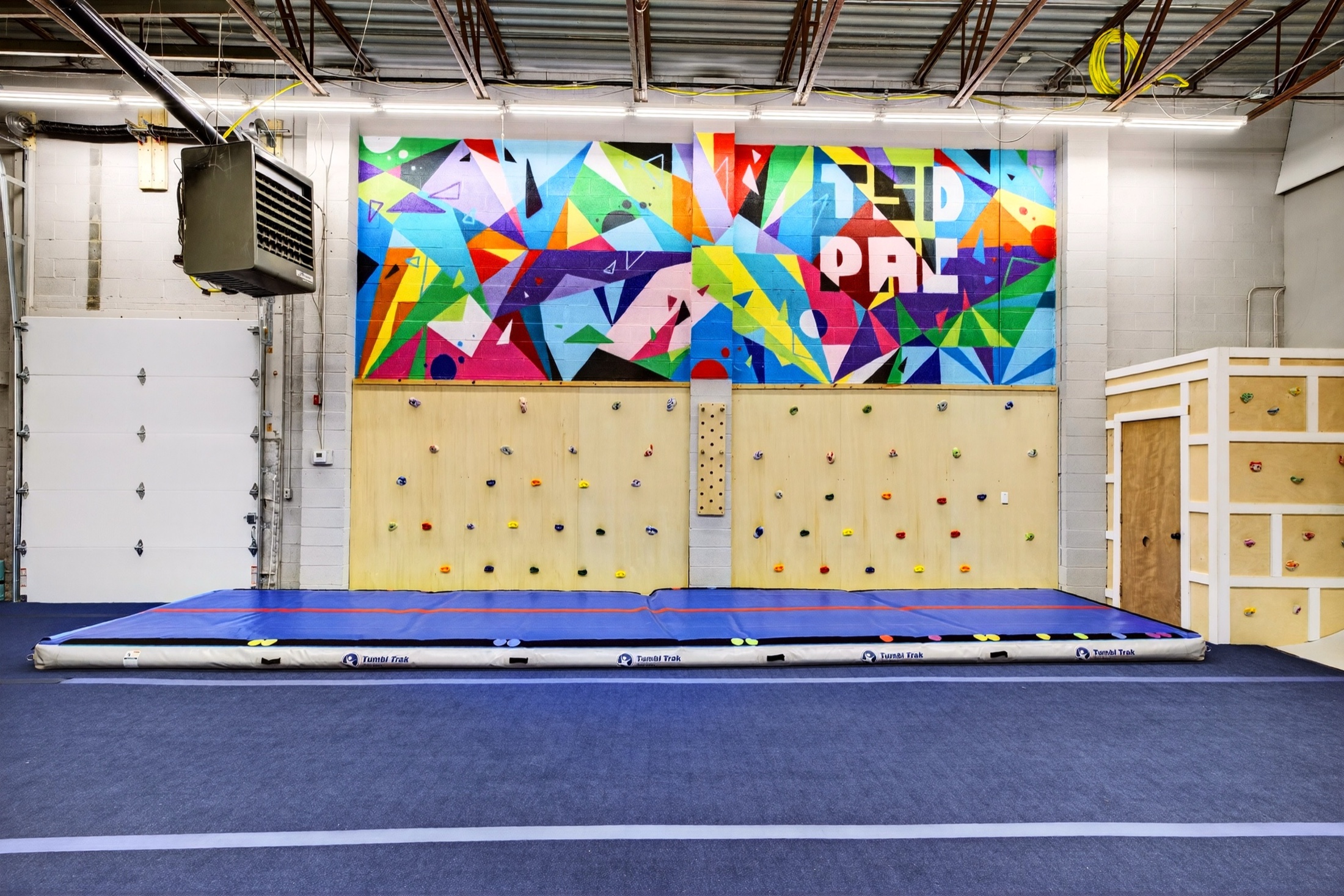 Syracuse NY commercial real estate photography — additional business interior